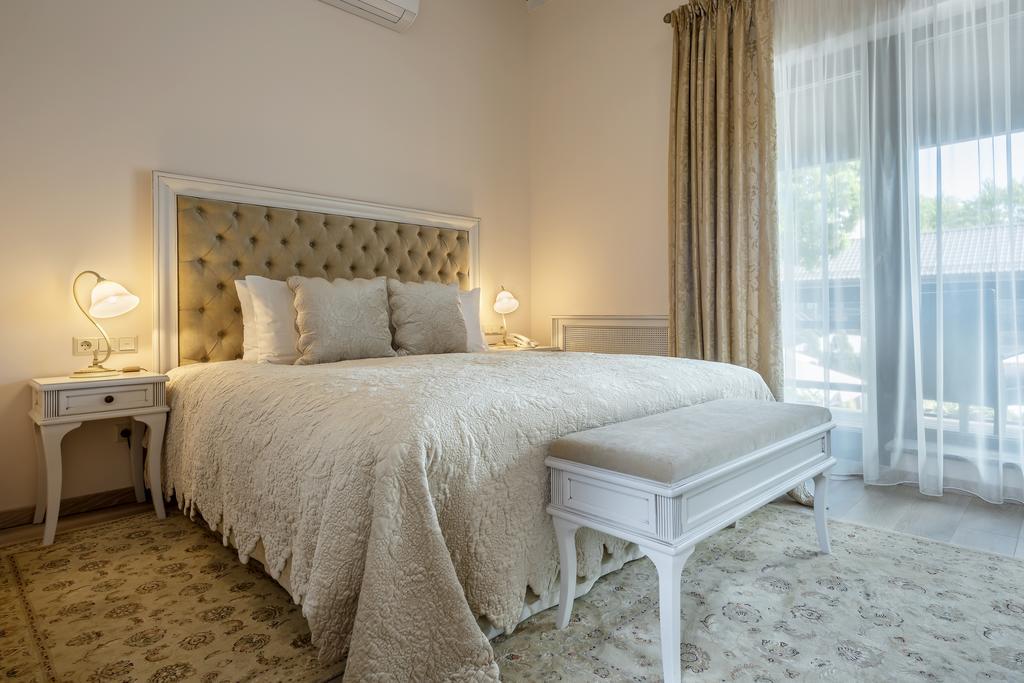 Hotel Pusu Paunksneje Паланга Экстерьер фото
