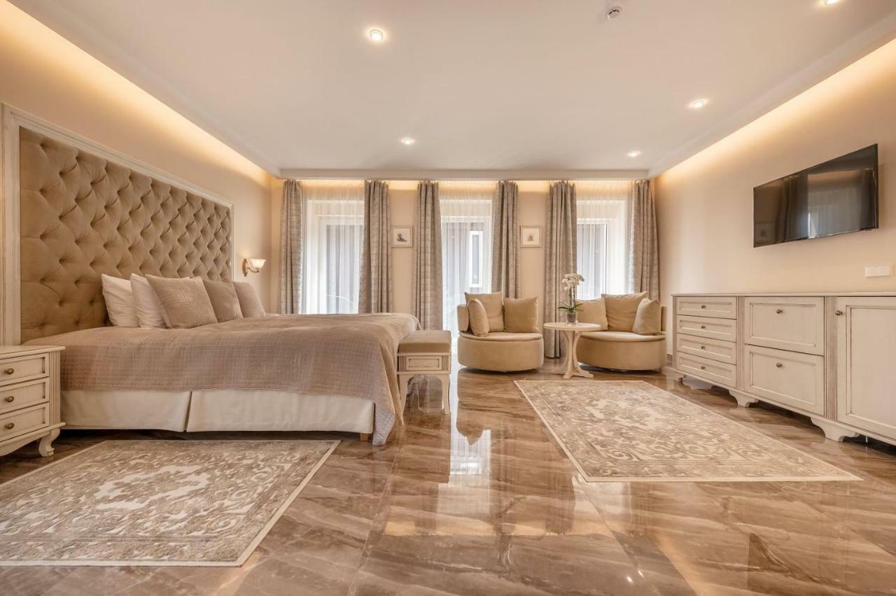 Hotel Pusu Paunksneje Паланга Экстерьер фото